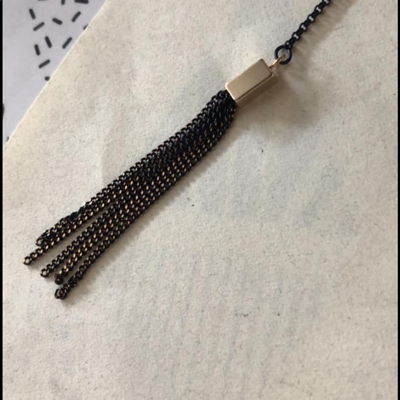 Black and gold metallic mixed metals necklace - Picture 2 of 2